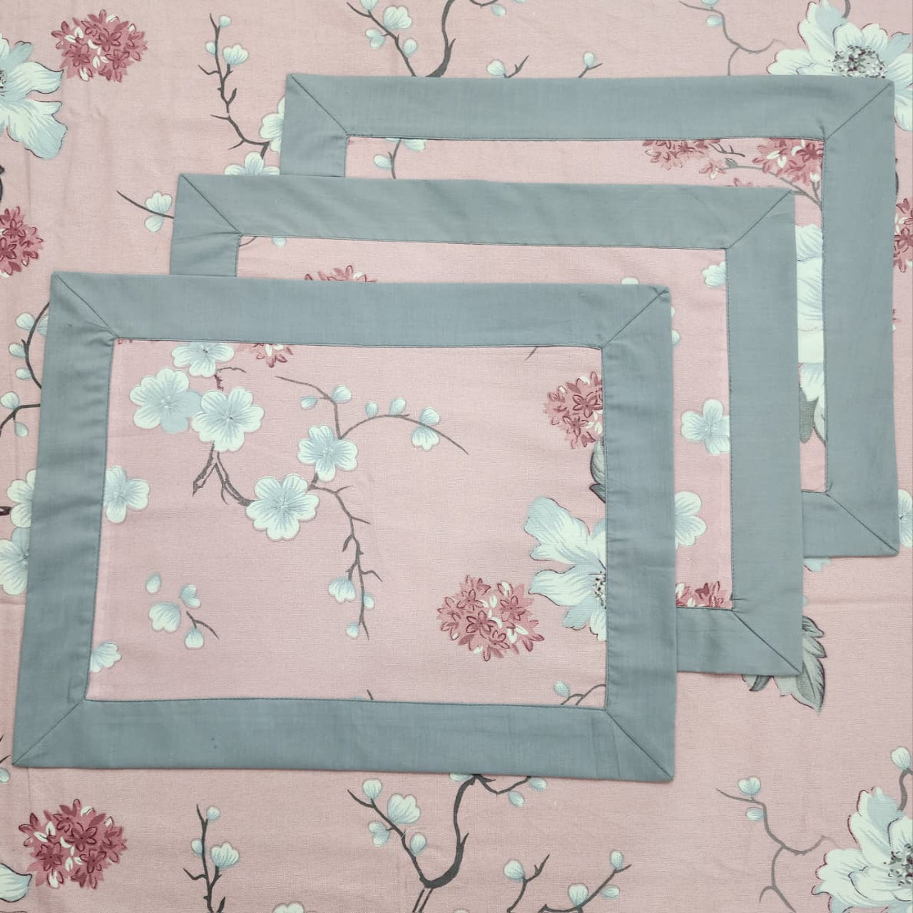 Grey Bordered Printed Cotton Reversable Dinning Set - New Rose Garden