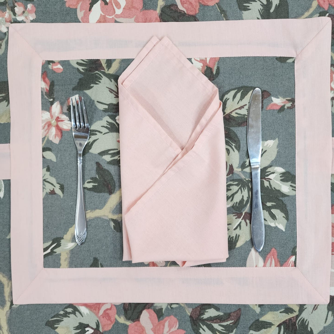 Peach Bordered Printed Cotton Reversable Dinning Set - Flowrence Grey