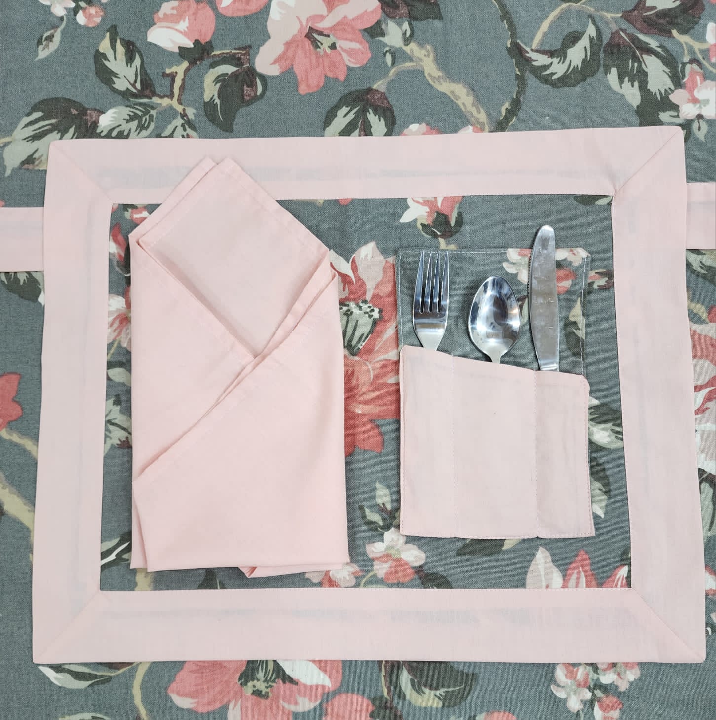 Peach Bordered Printed Cotton Reversable Dinning Set - Flowrence Grey