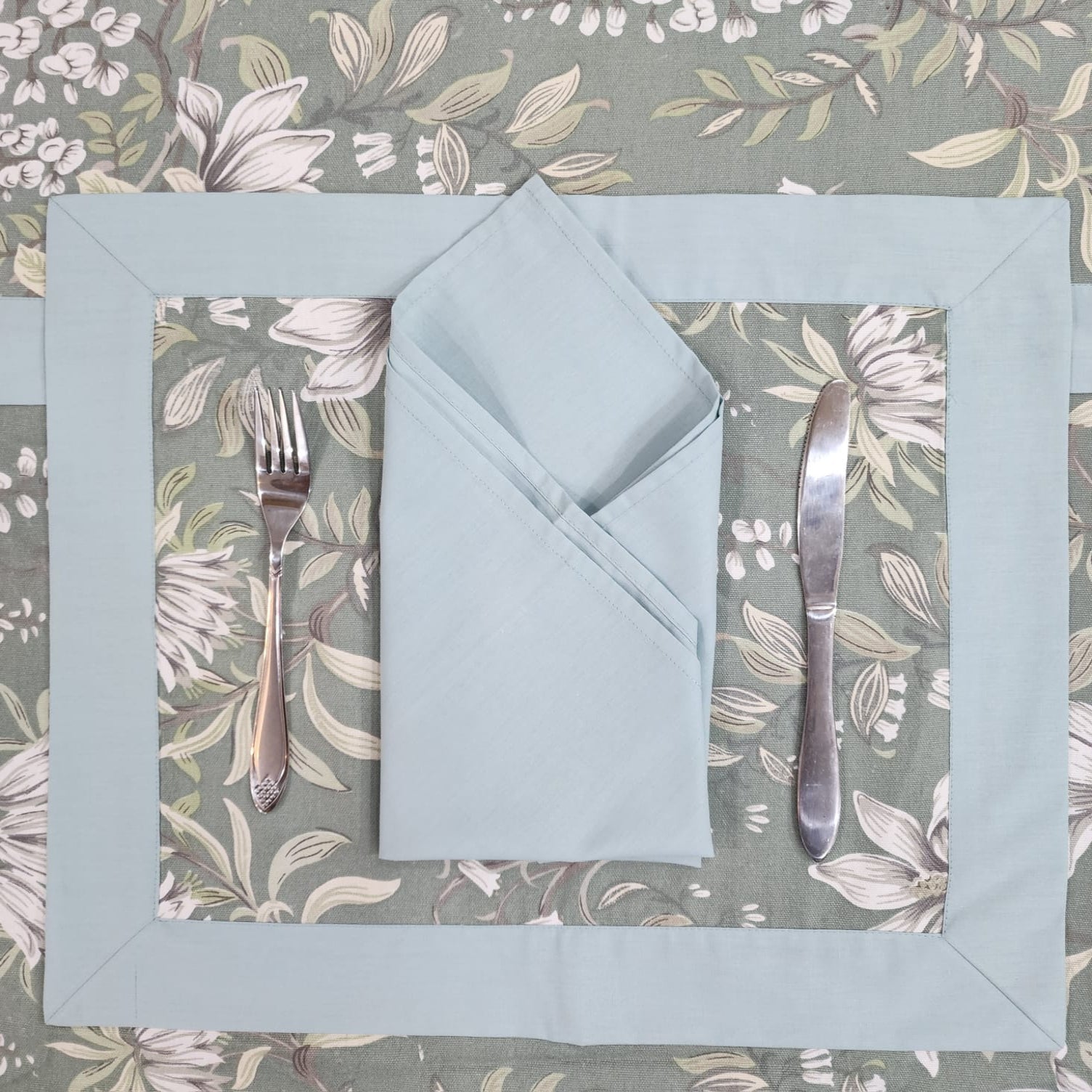 Aqua Bordered Printed Cotton Reversable Dinning Set - Green Garden