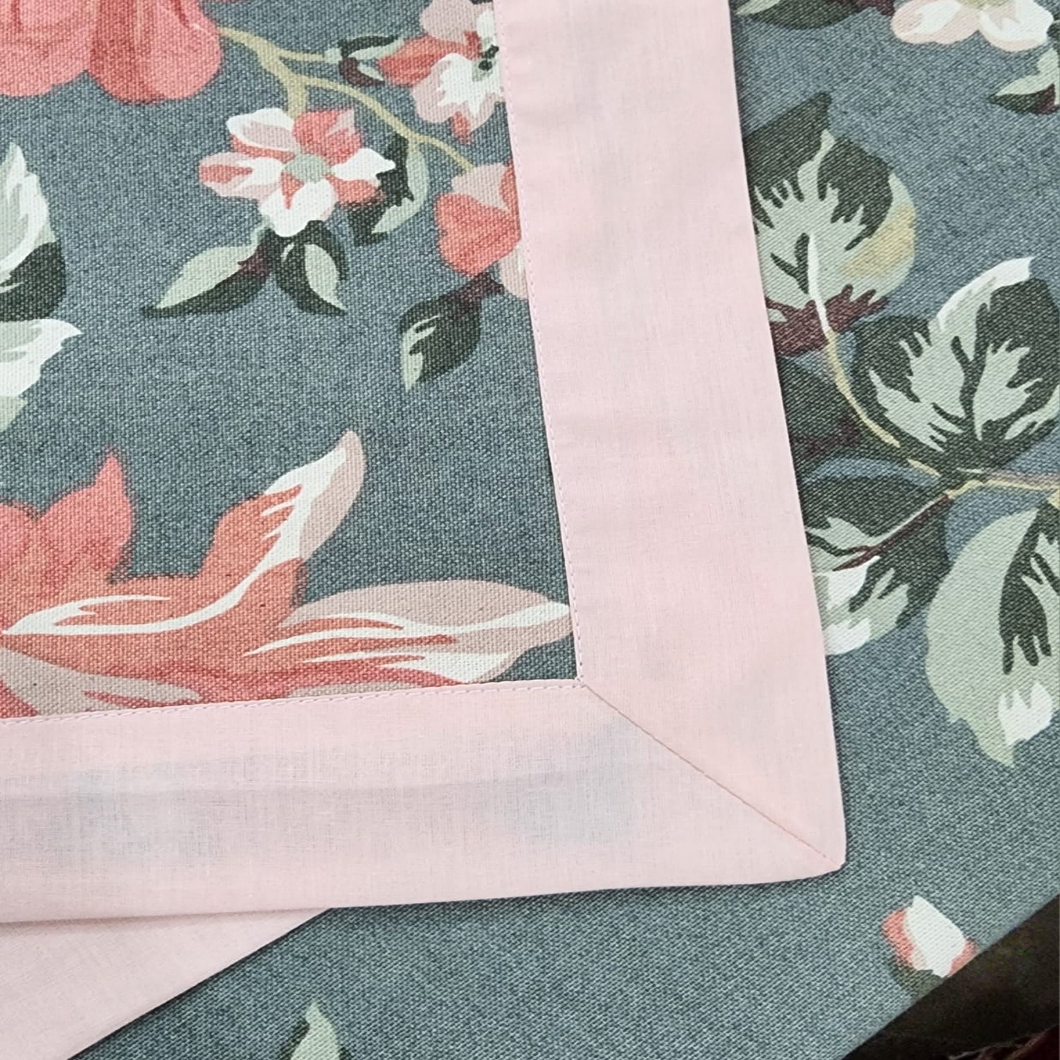 Peach Bordered Printed Cotton Reversable Dinning Set - Flowrence Grey