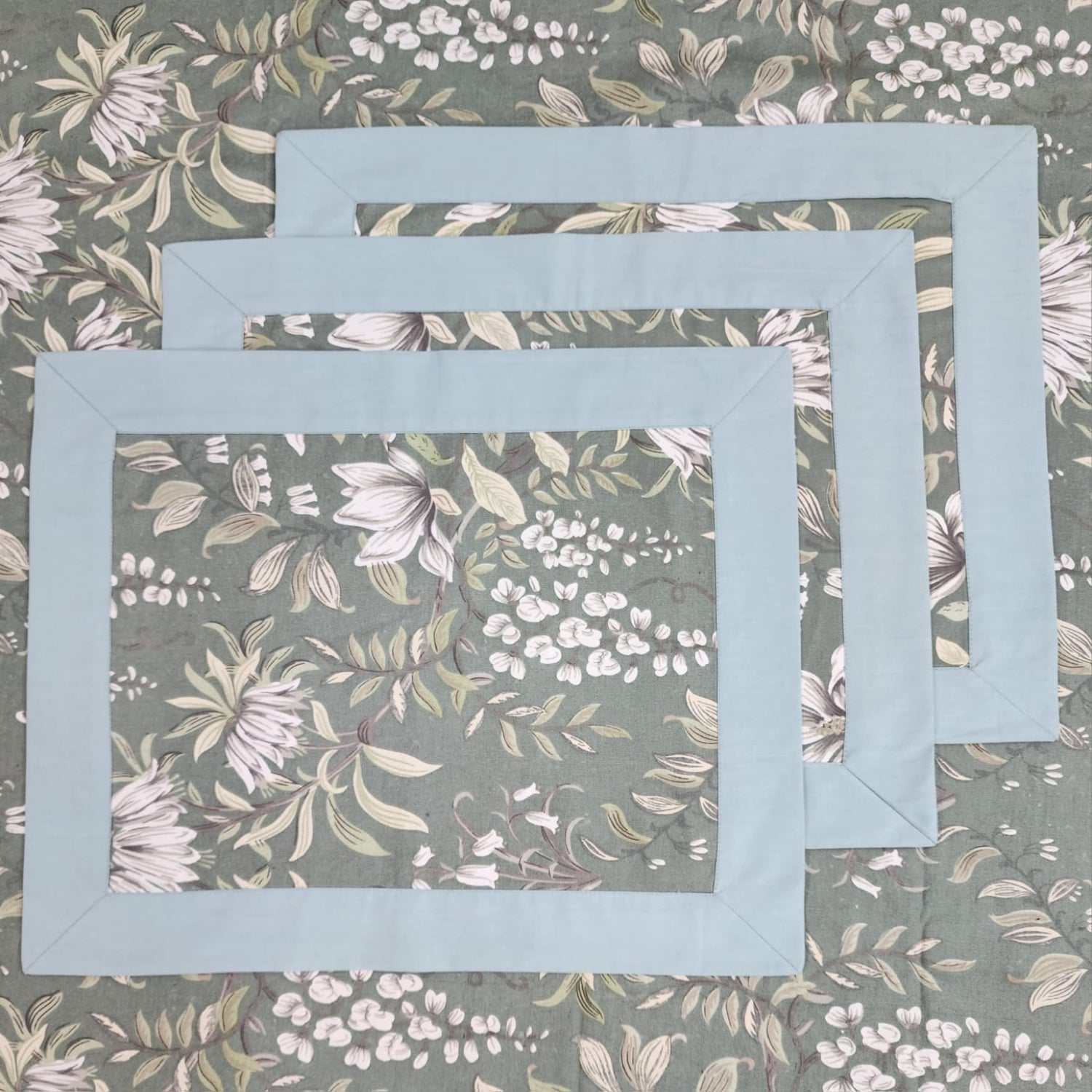 Aqua Bordered Printed Cotton Reversable Dinning Set - Green Garden